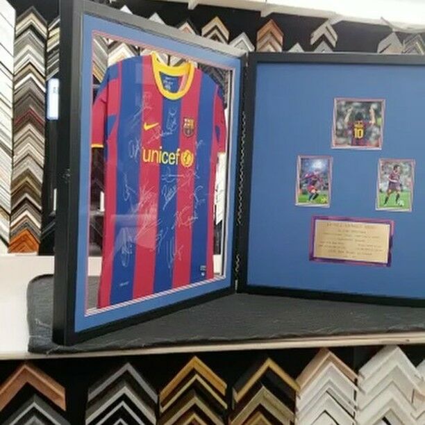 Double-sided frame - jersey  Framed jersey, Custom picture frame